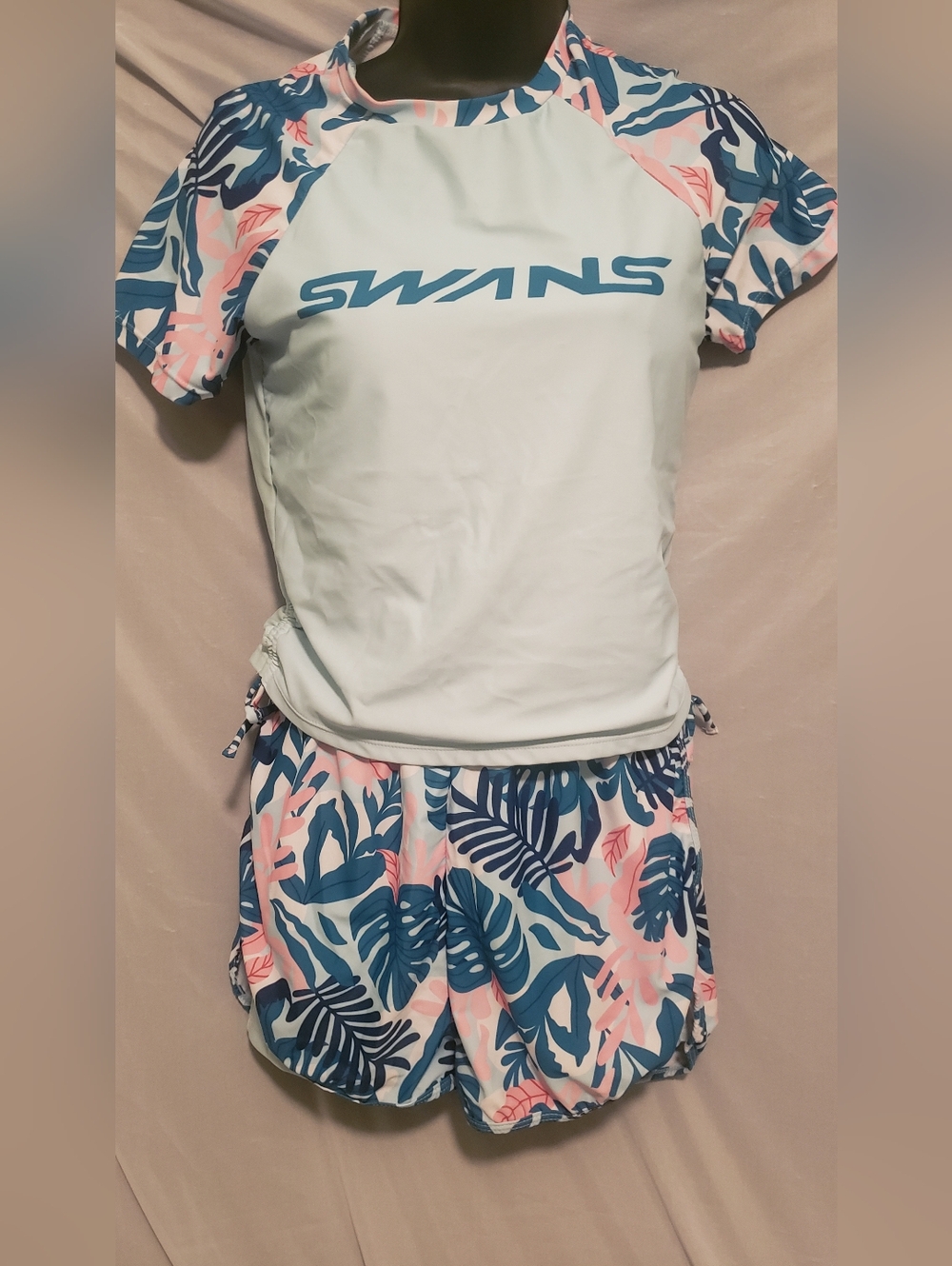 Girls Teen 16 Sm/med Woman Swim Suit 2 Pc UV Rash Guard